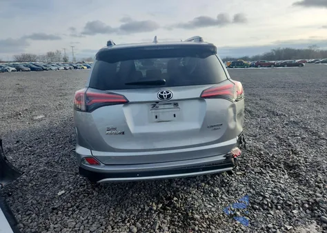 2016 Toyota Rav4 Limited z USA, uszkodzony, nr VIN 2T3DFREV9GW499640